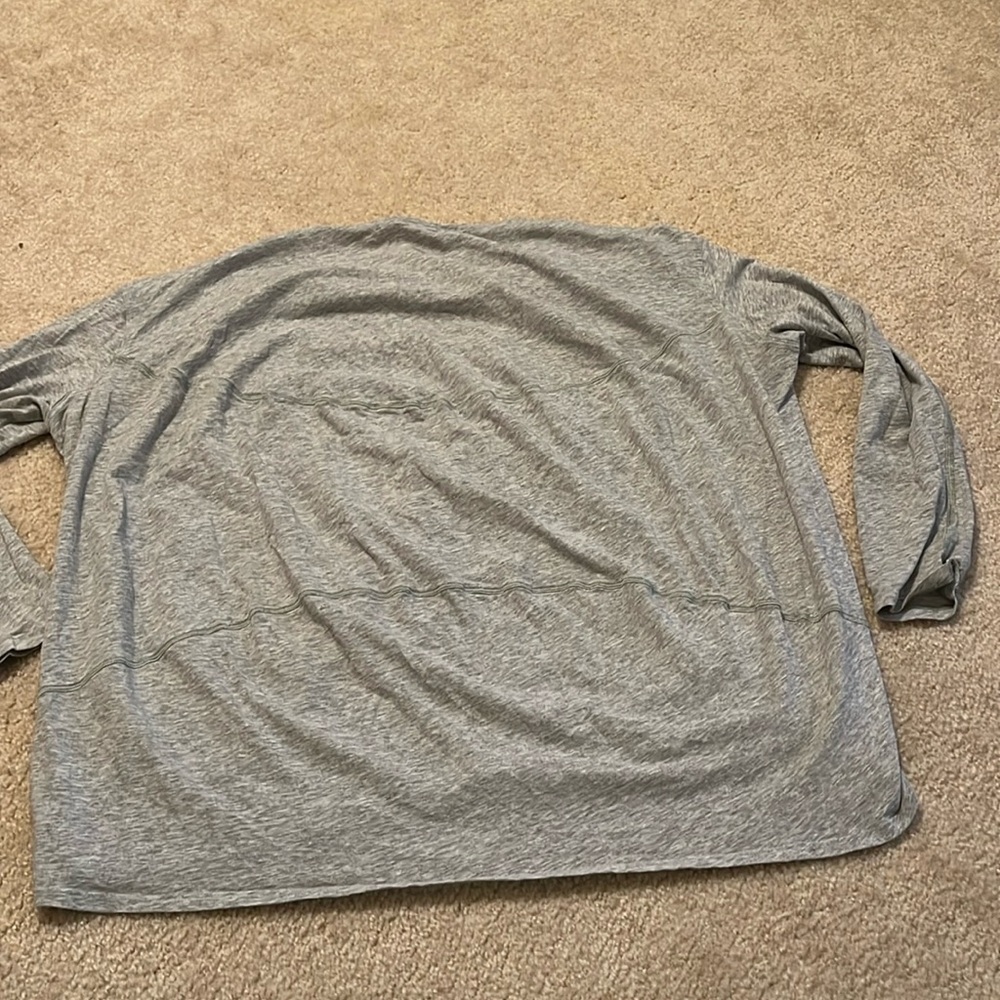 Size 8 lululemon top